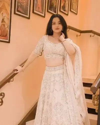 Escort Tiswadi
